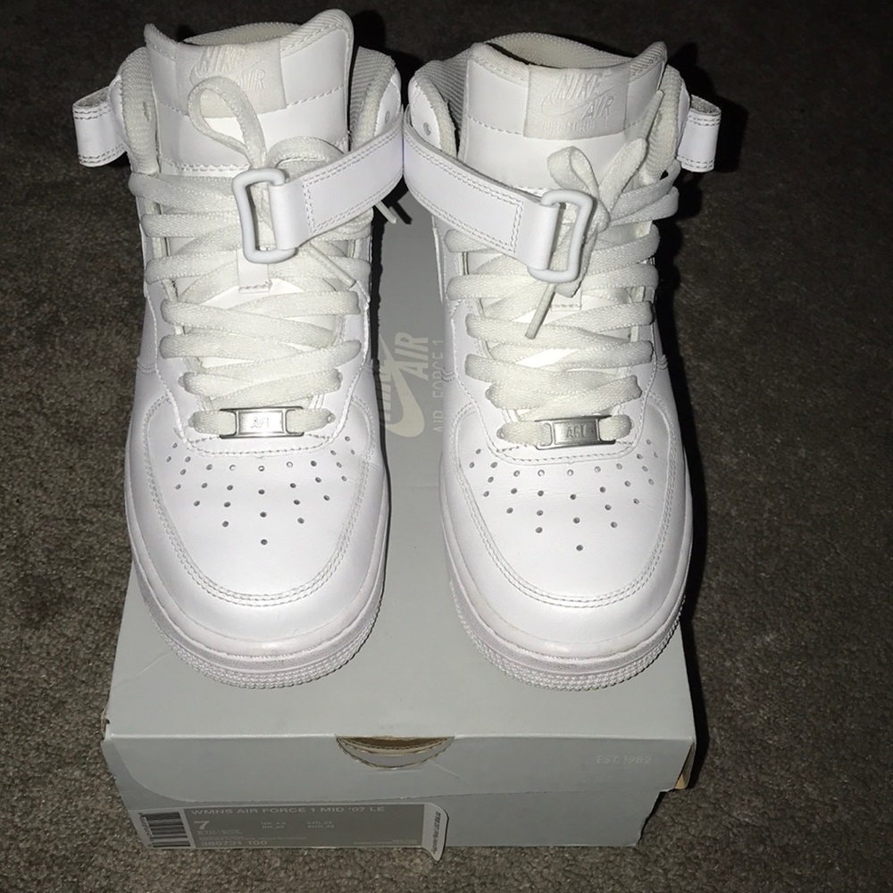 Nike Air Force 1